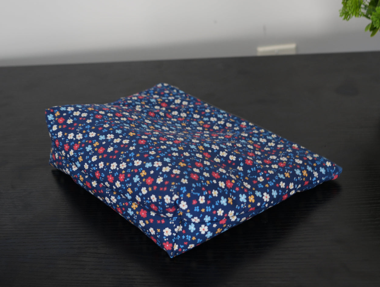 Silk and Bloom Regular Pouch